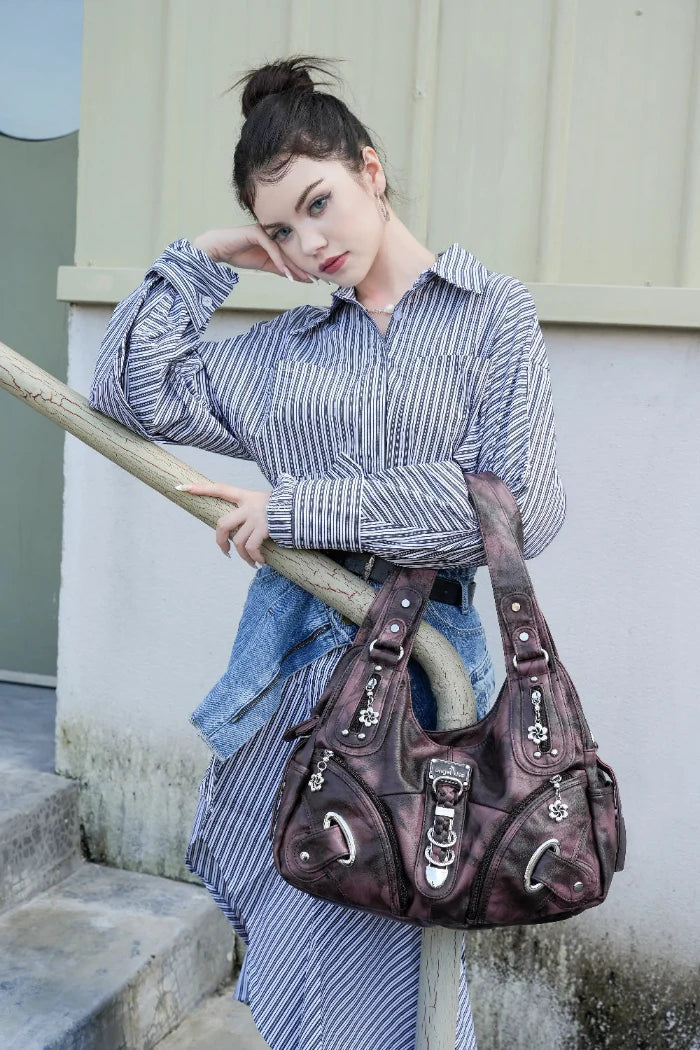 Timeless Tote Bag · Sleek Profile, Organized Compartments