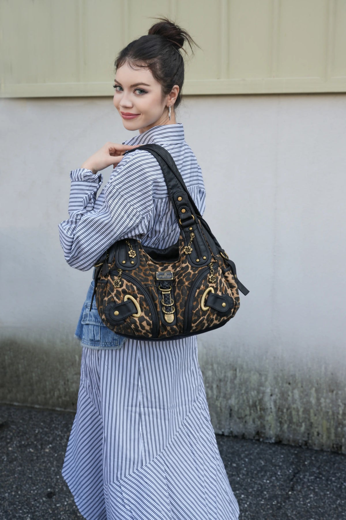 Refined Faux Leather Tote · Minimal Flowing Design
