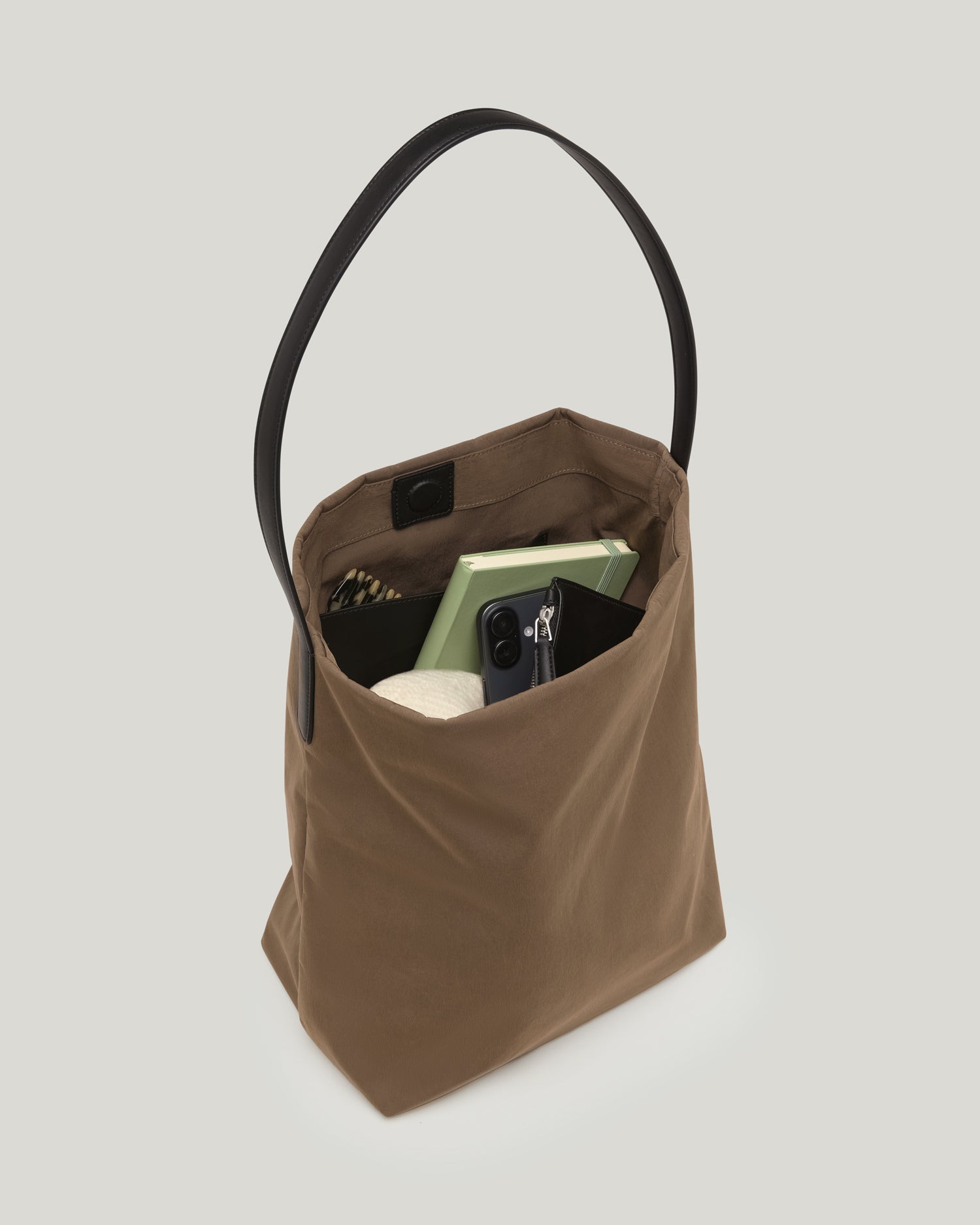 Essence Vertical Tote Beige Trench