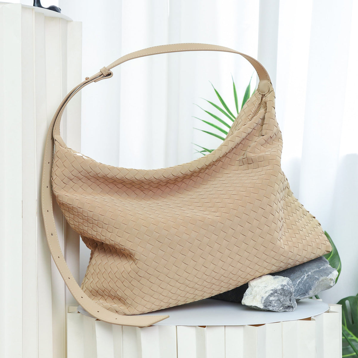 Angel Kiss vintage woven bag women's tote bag