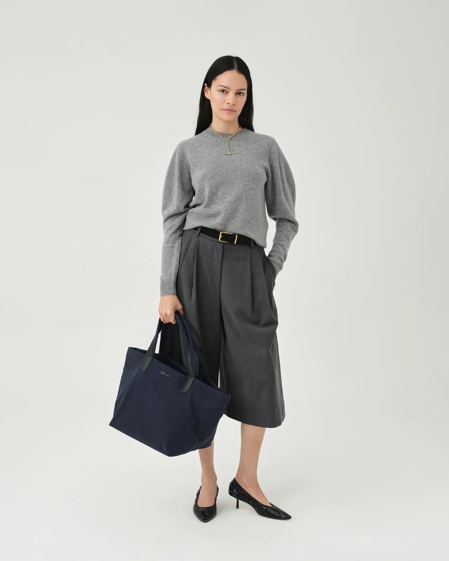 Essence Tote Medium Midnight Trench