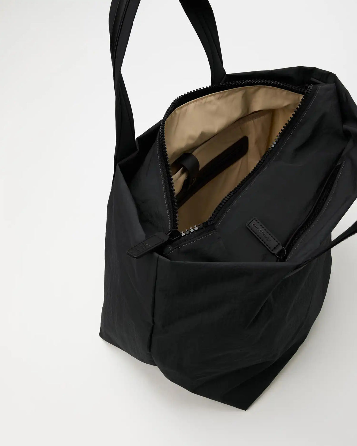 Porter Essence Medium Black
