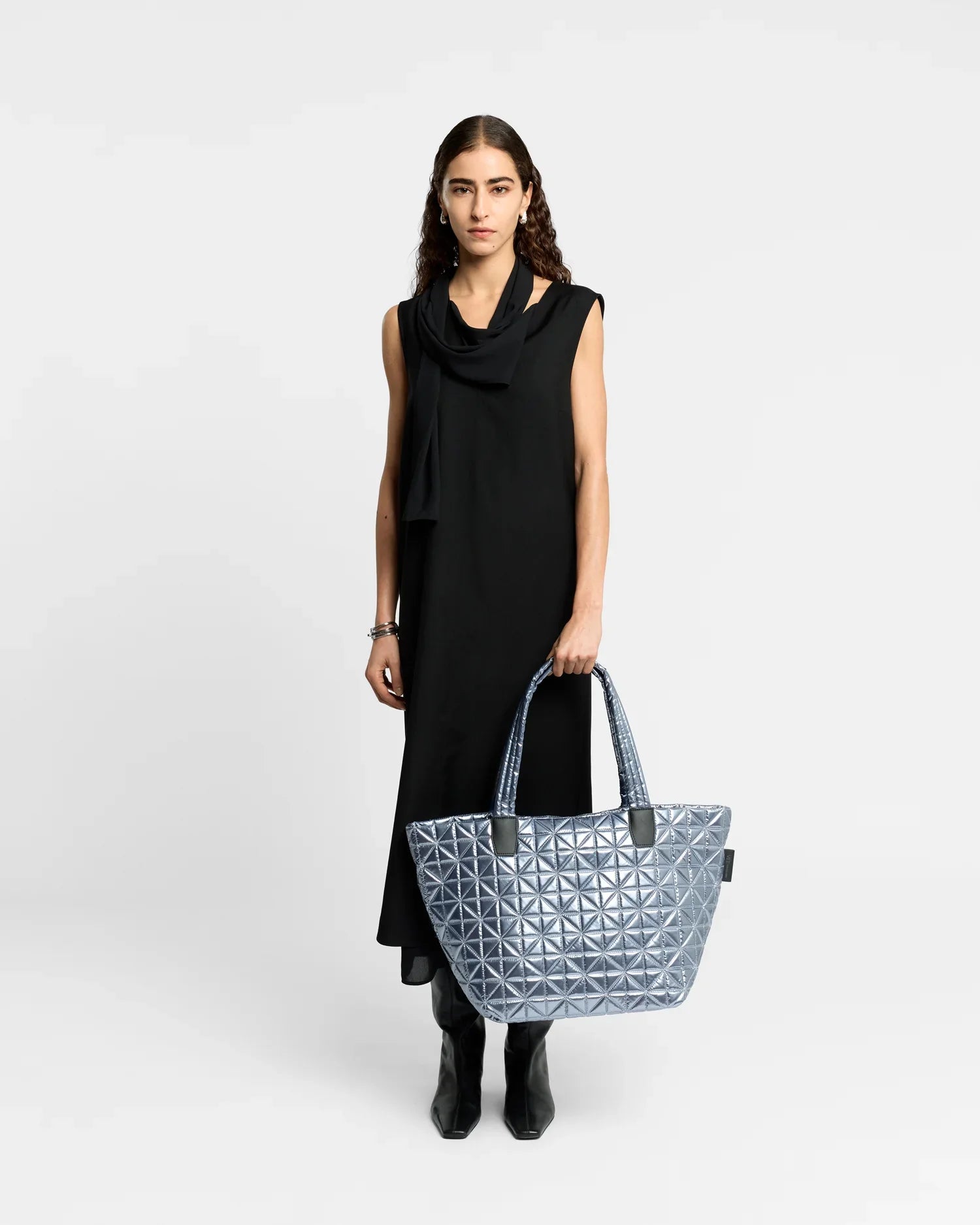 Vee Tote Medium Icy Silver