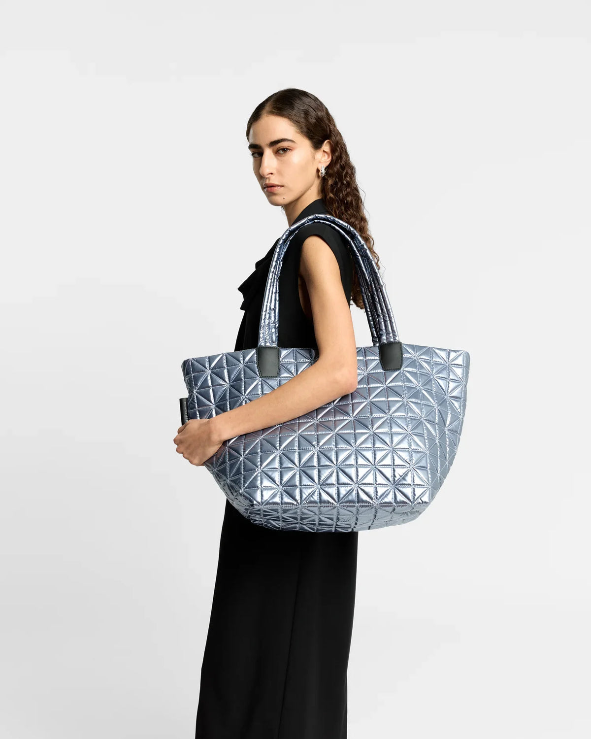 Vee Tote Medium Icy Silver