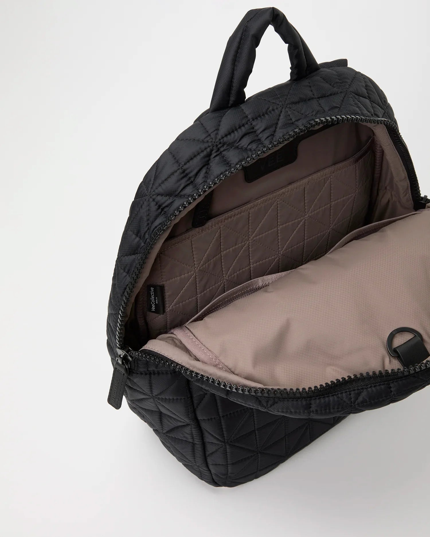 Vee Backpack Black