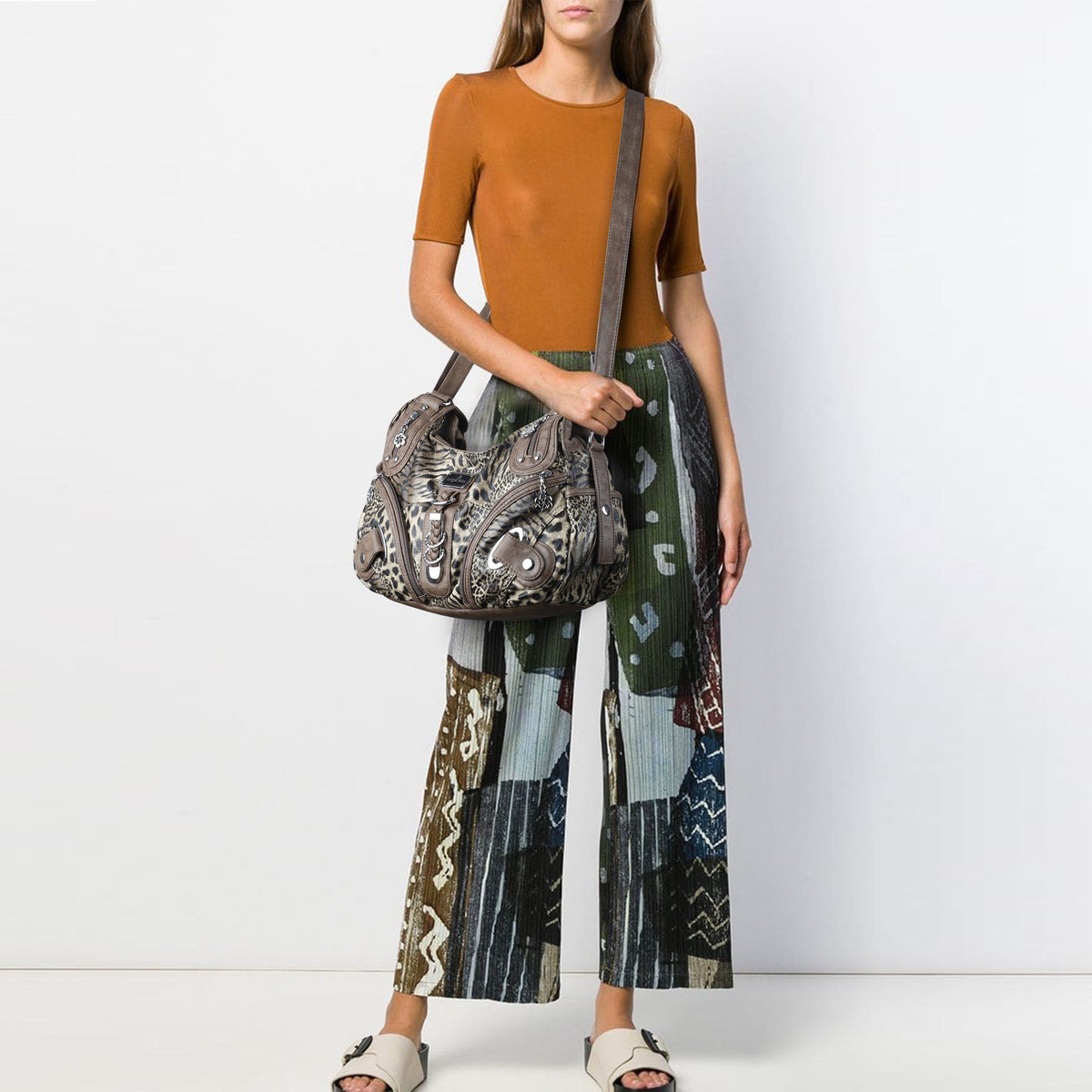 Large Capacity Multi-Functional Leopard Print Shoulder Bag