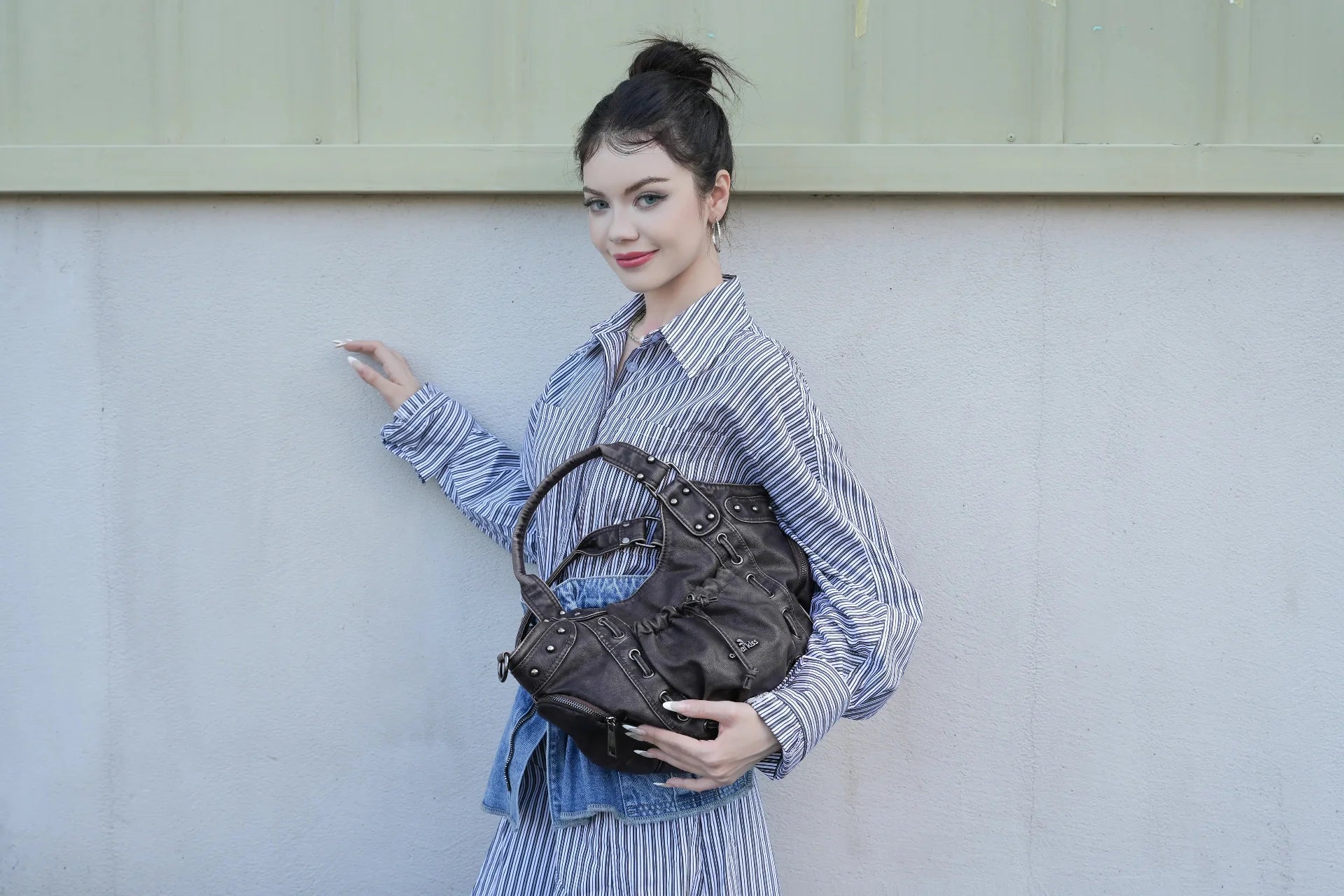Multi-Pocket Crescent Hobo Shoulder Bag
