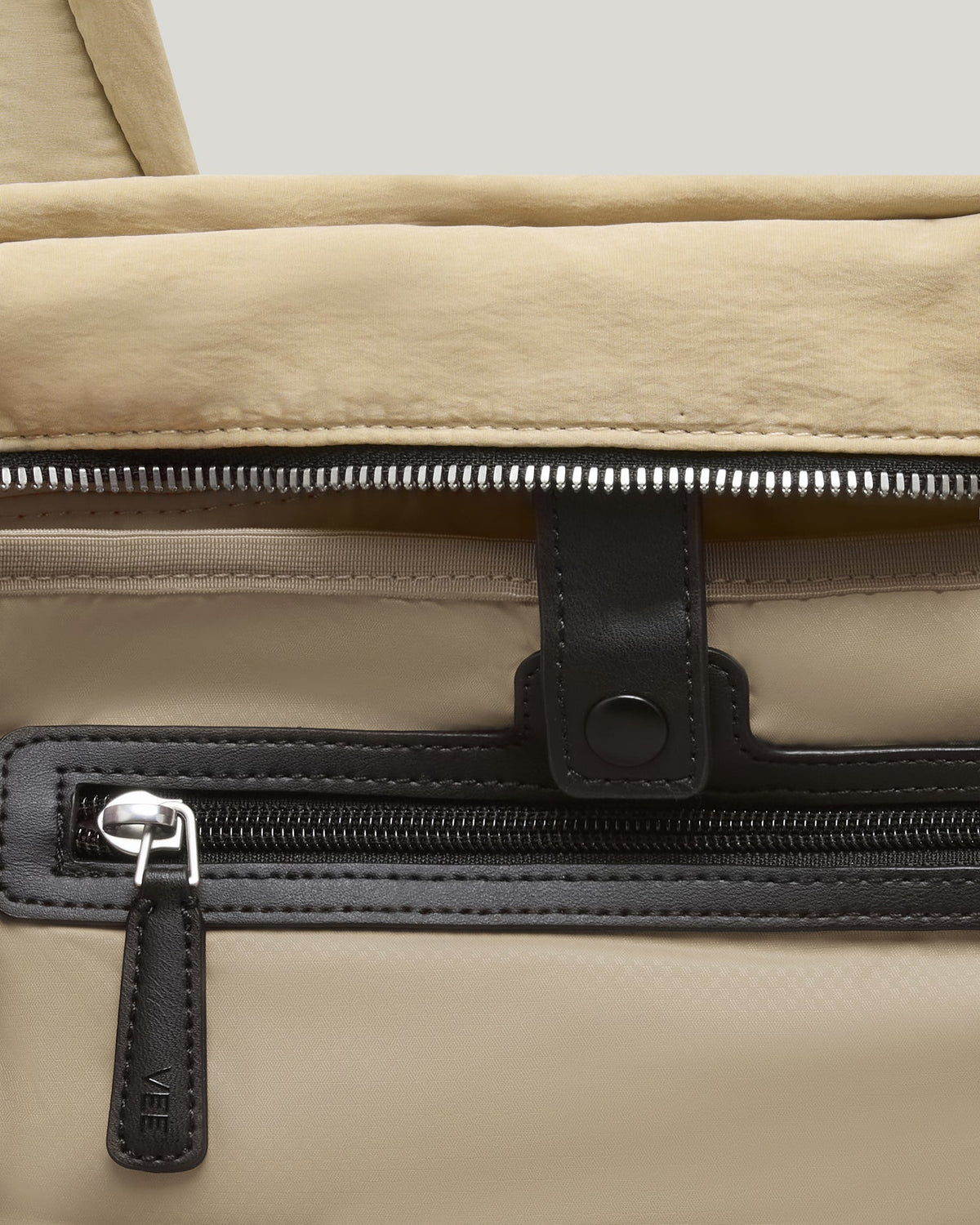 Essence Tote Medium Beige Trench