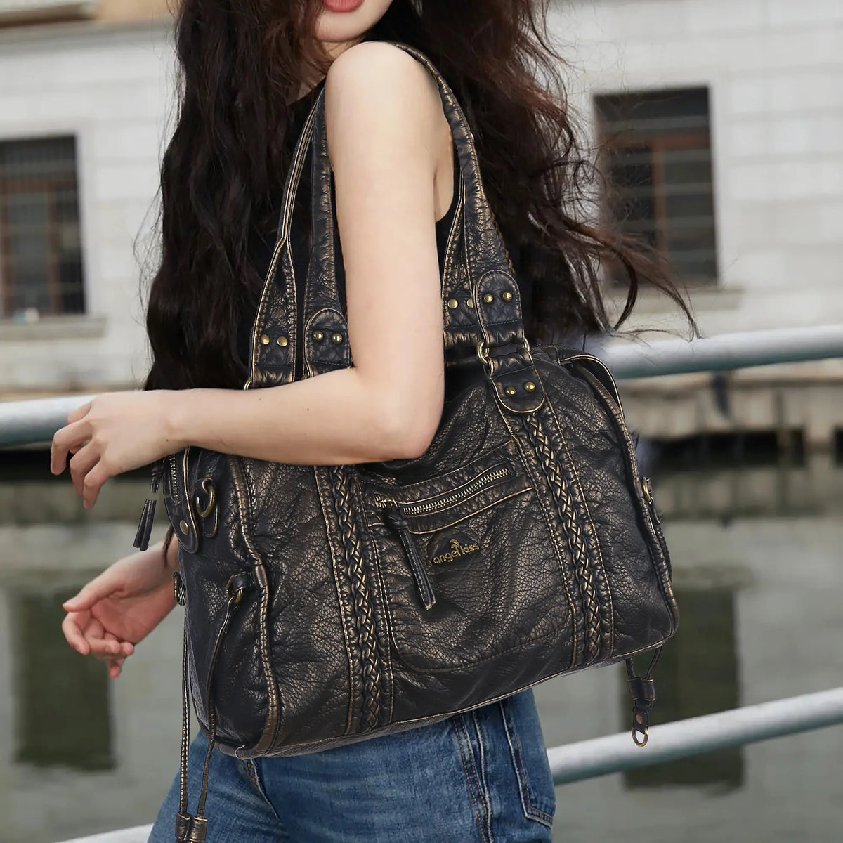 Light Vintage Commuter Tote