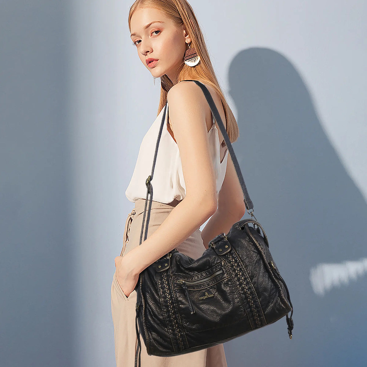 Light Vintage Commuter Tote