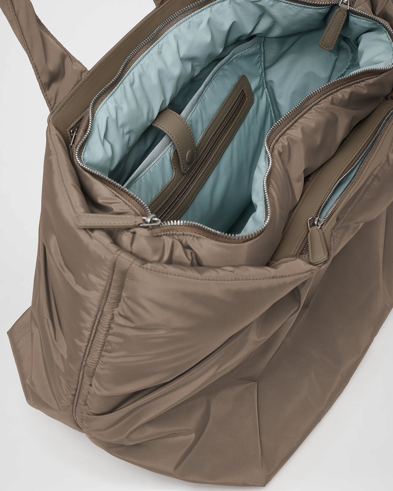 Caba Tote Medium Silver Mink