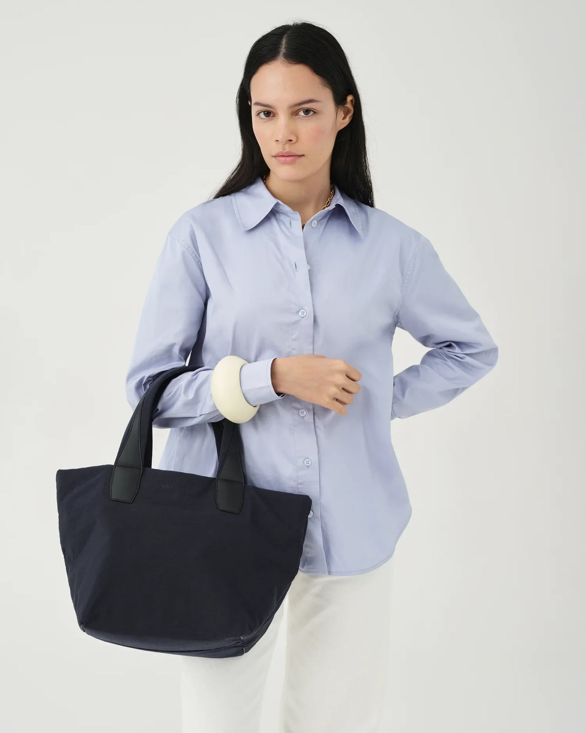 Essence Tote Small Midnight Trench
