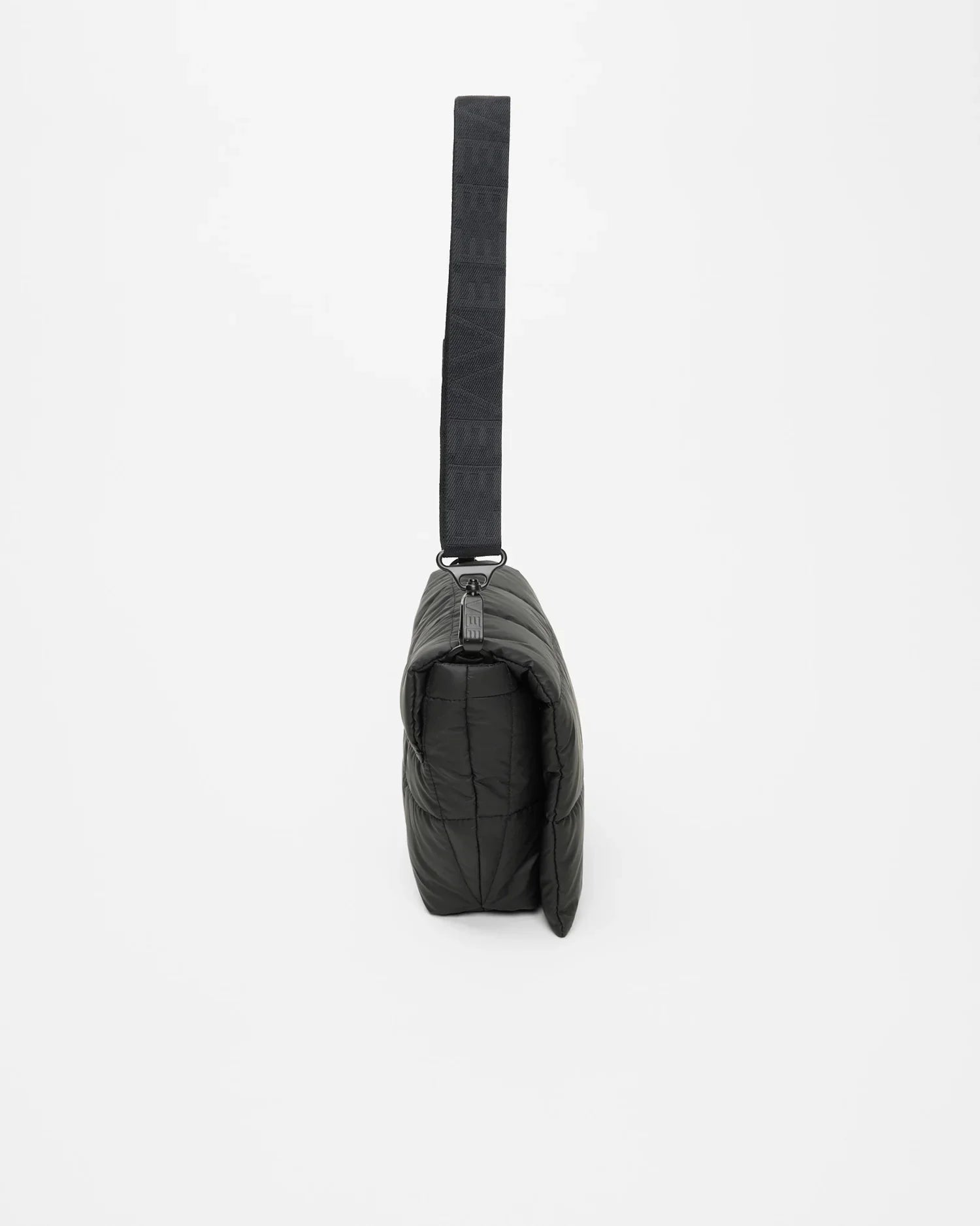 Porter Messenger Matt Black