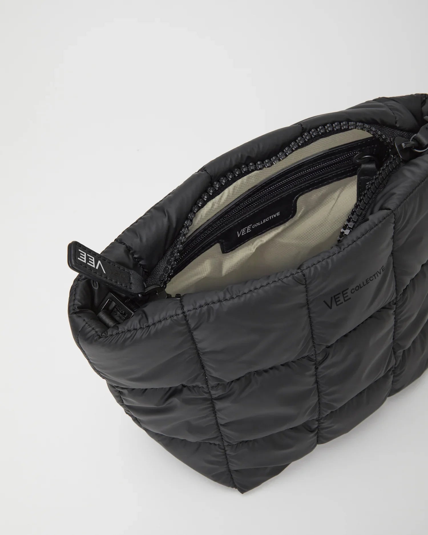 Porter Clutch Matt Black