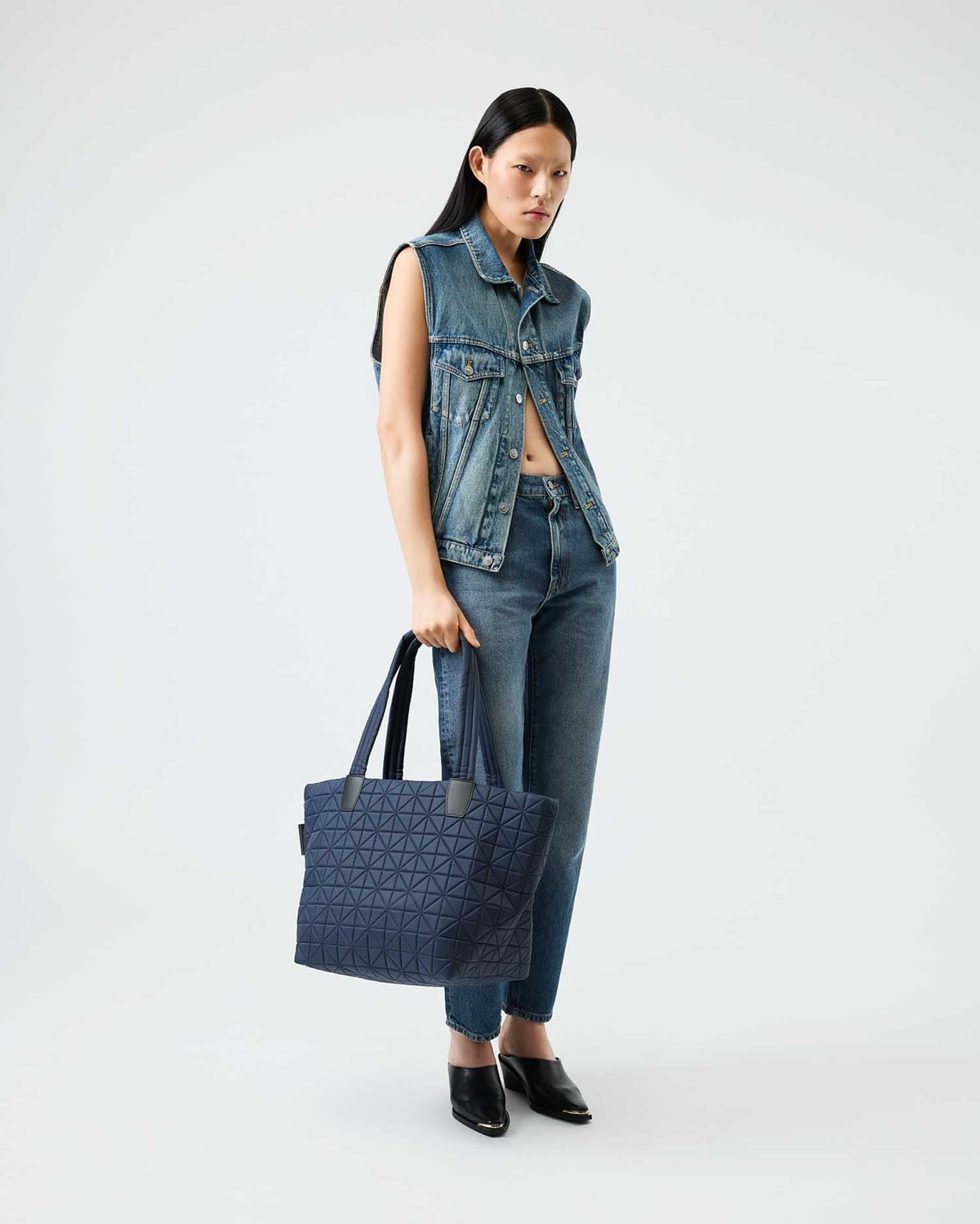 Vee Tote Medium Midnight Blue