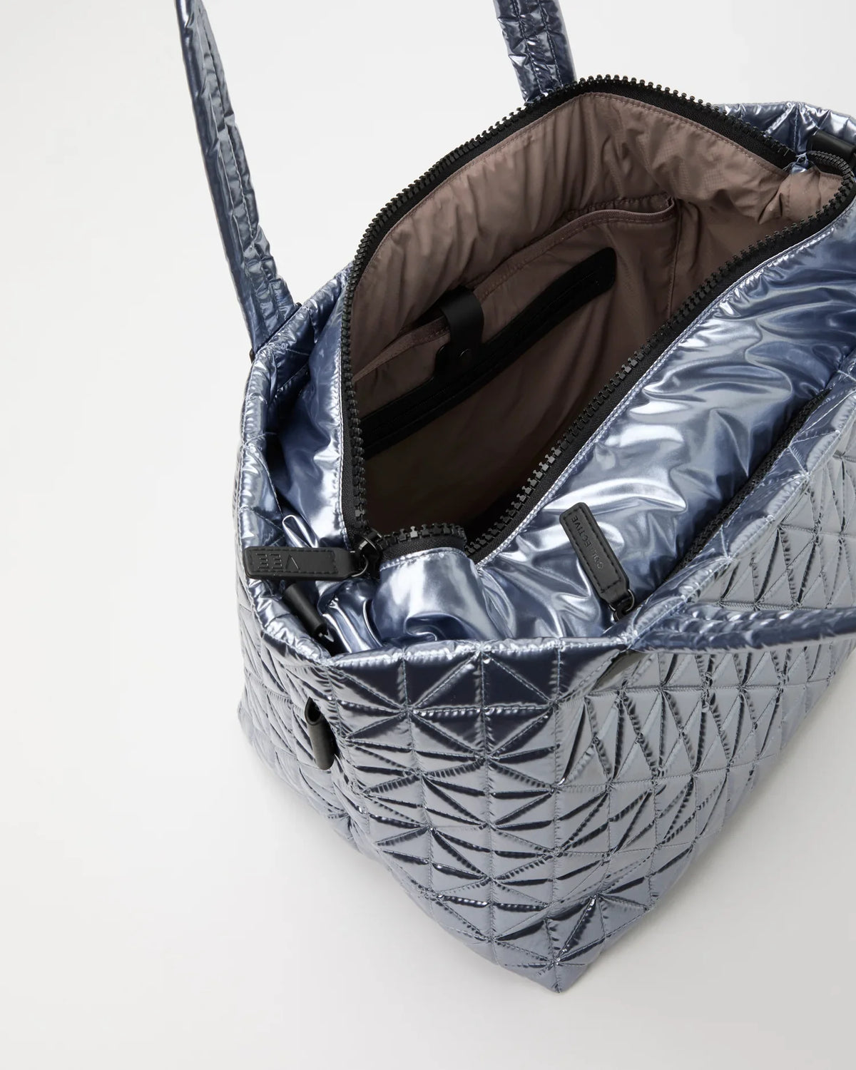 Vee Tote Medium Icy Silver